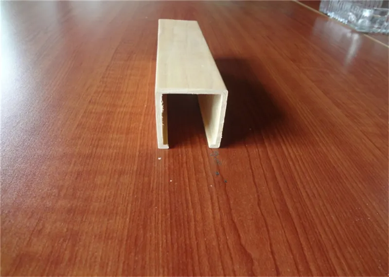 Abgehängte PVC-Deckenplatte für den Innenbereich, dekoratives Deckenrohr aus WPC-Holz-Kunststoff-Verbundwerkstoff